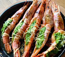 Лангустины с соусом песто
