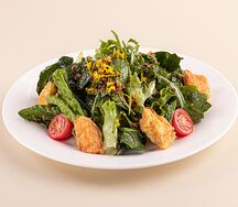 Салат с киноа и форелью