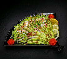 Салат фирменный Окими Сан