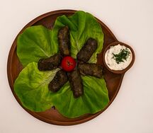 Долма в винoградных листьях