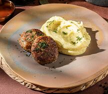 Котлеты домашние с пюре (жареные)