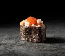 Гункан креветка/тобико