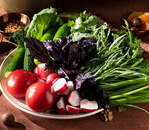 Сезонные овощи с ароматной зеленью