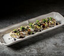 Горячий ролл угорь/лосось/креветка