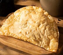 Чебурек со свининой и говядиной (1 шт)