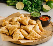 Мини-чебуреки ели с мраморной говядиной