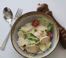 Цезарь с курицей