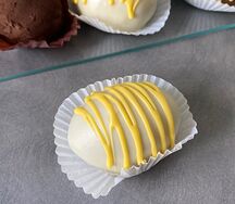 Пирожное Картошка с начинкой из манго и маракуйи