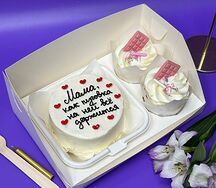 Бенто-торт и капкейки Мама как пуговка - на ней все держится