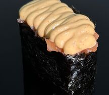 Суши спайс Лосось