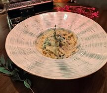 Таглиателли с куриной грудкой, цукини и шпинатом