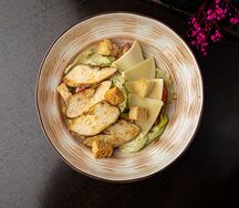 Цезарь с курицей