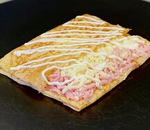 Блинчик с ветчиной и сыром