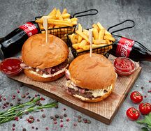 Комбо с вишневыми бургерами