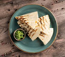 Кесадилья с курицей