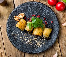 Рулетики из баклажанов по-грузински