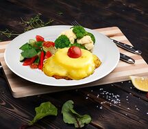 Стейк куриный с ананасом