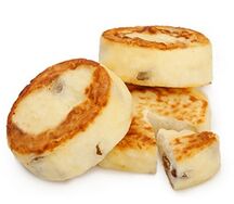 Домашние сырники с изюмом