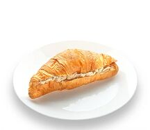 Круассан с муссом из тунца