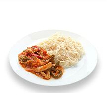 Курица в соусе терияки с лапшой удон