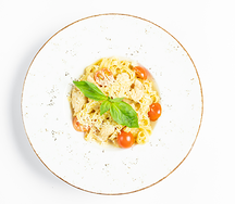 Паста с курицей и томатами в сливочном соусе