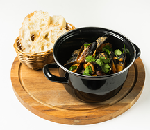 Мидии в соусе