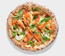 Пицца с лососем