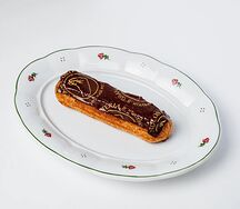 Эклер с маком и хрустящим шоколадом