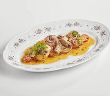 Осьминог с мини картофелем