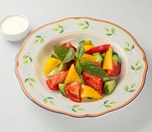 Овощной салат со сметаной