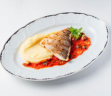 Филе дорадо на гриле с картофельным пюре