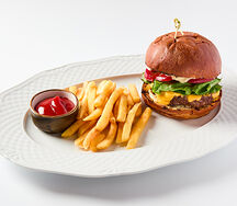 Чизбургер Grande Osteria с картофелем фри