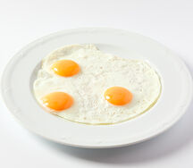 Яичница из трех яиц