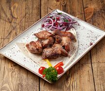 Шашлык из cвинoй шейки