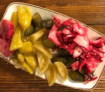 Букет из маринованных овощей