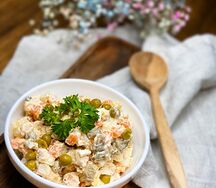 Салат Оливье с курицей