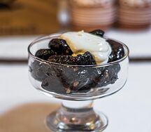 Чернослив с грецким орехом