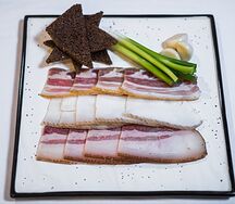 Ассорти домашнего сала