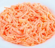 Салат морковный с чесночком