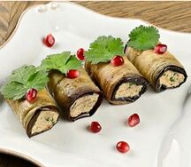 Рулетики из баклажанов с орехами