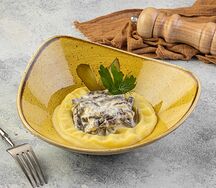 Бефстроганов с пюре