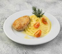 Куриная котлета с картофельным пюре