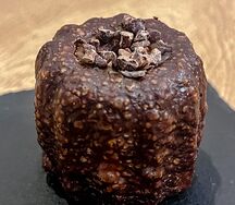 Канеле маракуйя-какао бобы