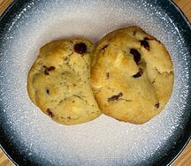 Печенье с клюквой и белым шоколадом ручной работы