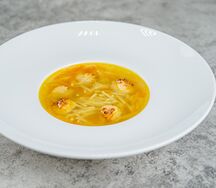 Суп куриный с фрикадельками из курицы
