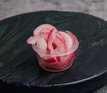 Лук маринованный 