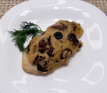Куриная грудка с грибами