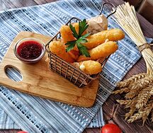 Сырные палочки из моцареллы