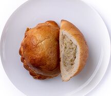 Пирожок с капустой