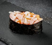 Гункан с креветкой